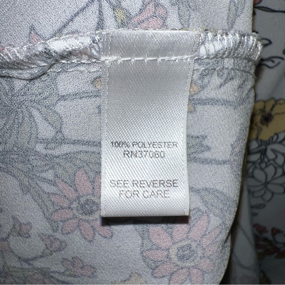 Versona Medium Multicolor Floral Long Sleeve Ruffle Cuff Blouse V Neck Peplum - Picture 5 of 5